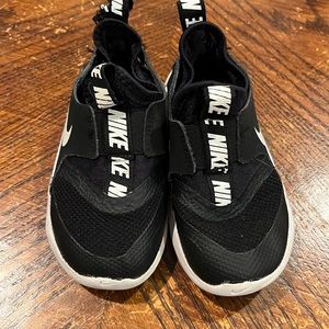 Toddler boy Nike flex runner